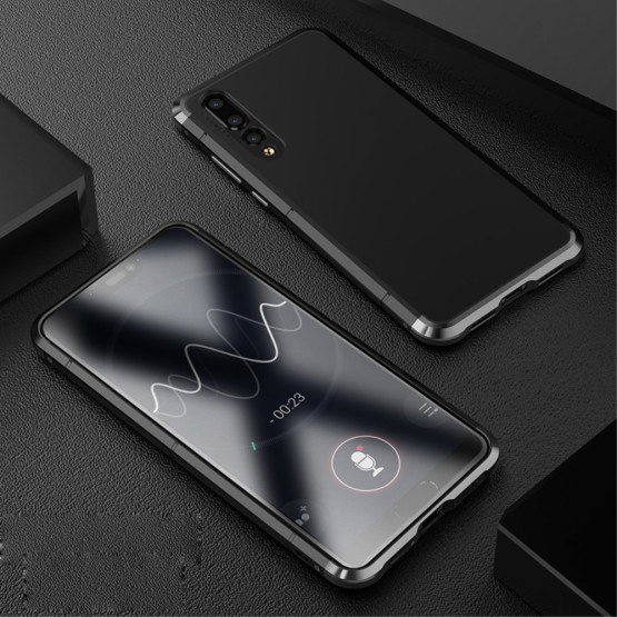 METAL PERFECT FIT BLACK - HUAWEI P20 PRO