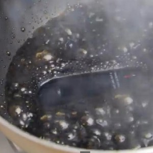 iPhone 6 je skuhal v Coca-Coli!?!?