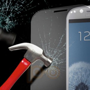 Kaljeno steklo za mobitel je TOP SH** ZAŠČITA!